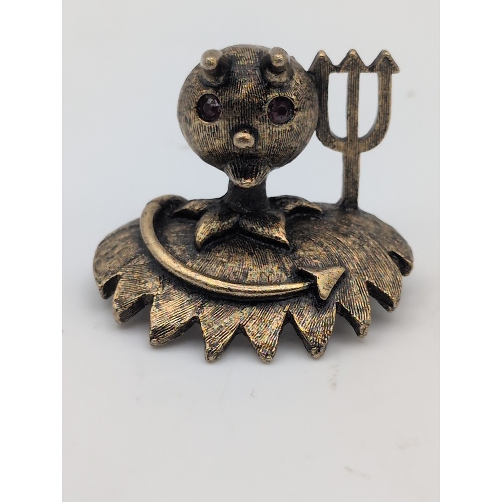 Vintage Tortolani Devil Brooch Red Eyes Gold Tone Signed  brutalist 1.5" RARE